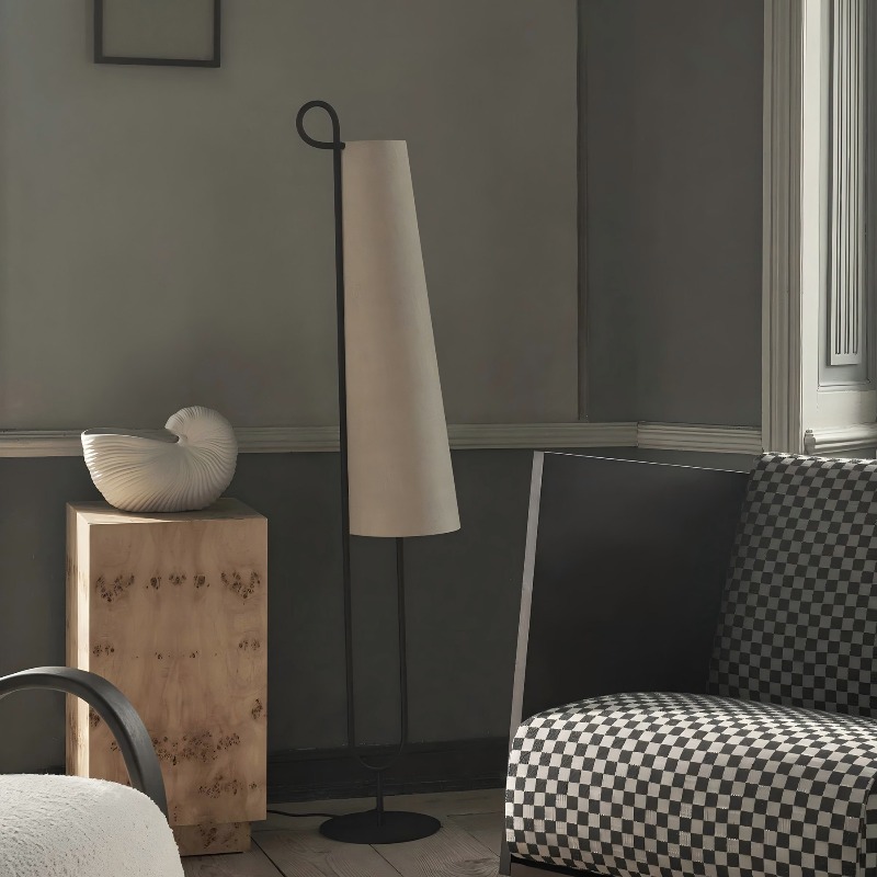 Retro living room bed and brea - đánh giá và giá Solar Lamp